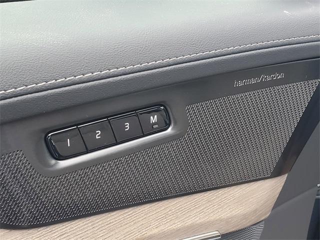 new 2026 Volvo XC90 car, priced at $73,950