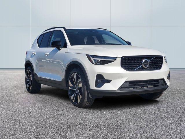 used 2025 Volvo XC40 car, priced at $33,000