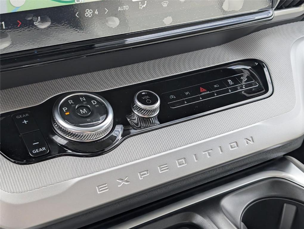 new 2026 Ford Expedition car, priced at $70,076