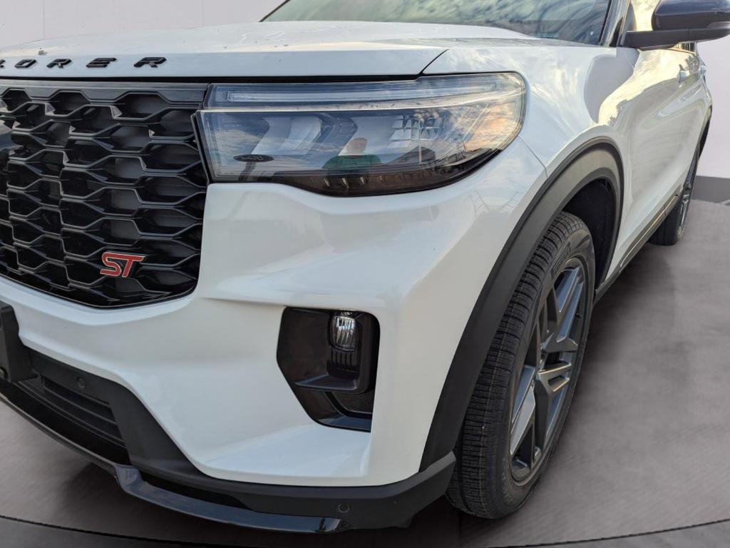 new 2025 Ford Explorer car, priced at $54,513