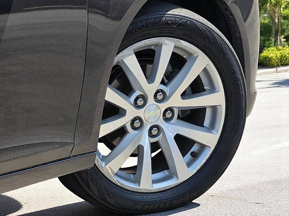 used 2013 Chevrolet Malibu car, priced at $5,995