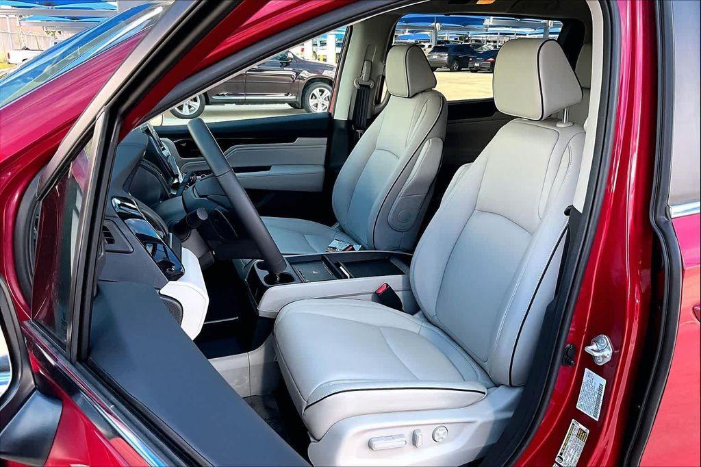 used 2026 Honda Odyssey car, priced at $46,947