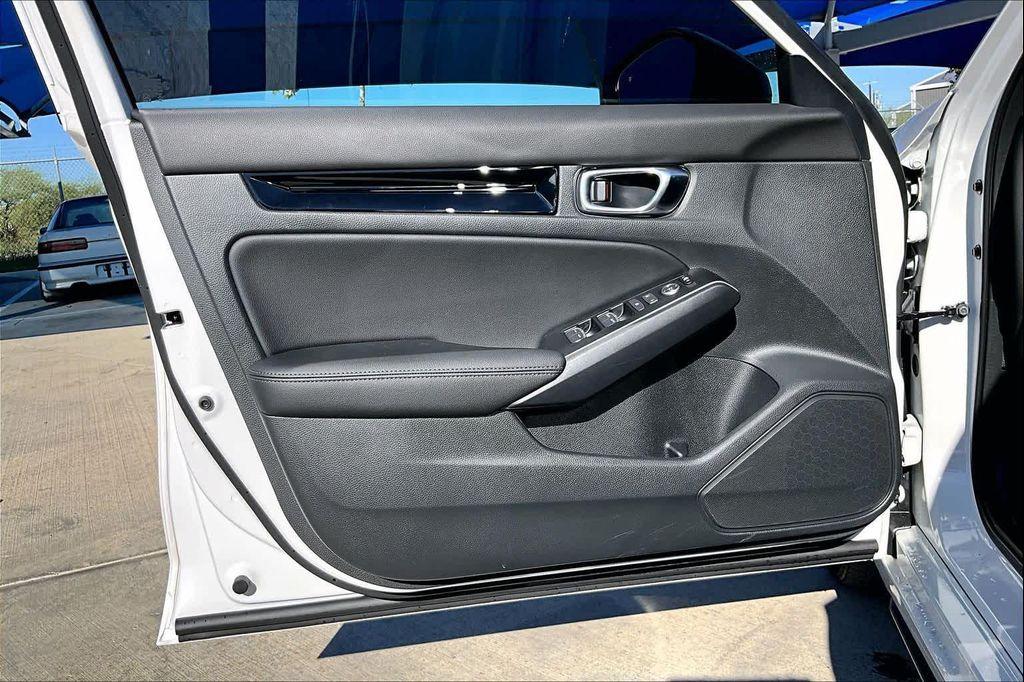 new 2026 Honda Civic Hybrid car, priced at $33,147