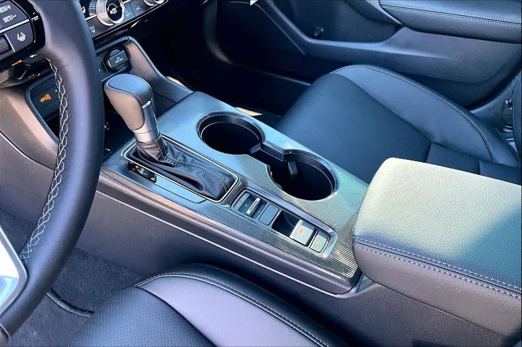 new 2026 Honda Civic Hybrid car, priced at $33,147