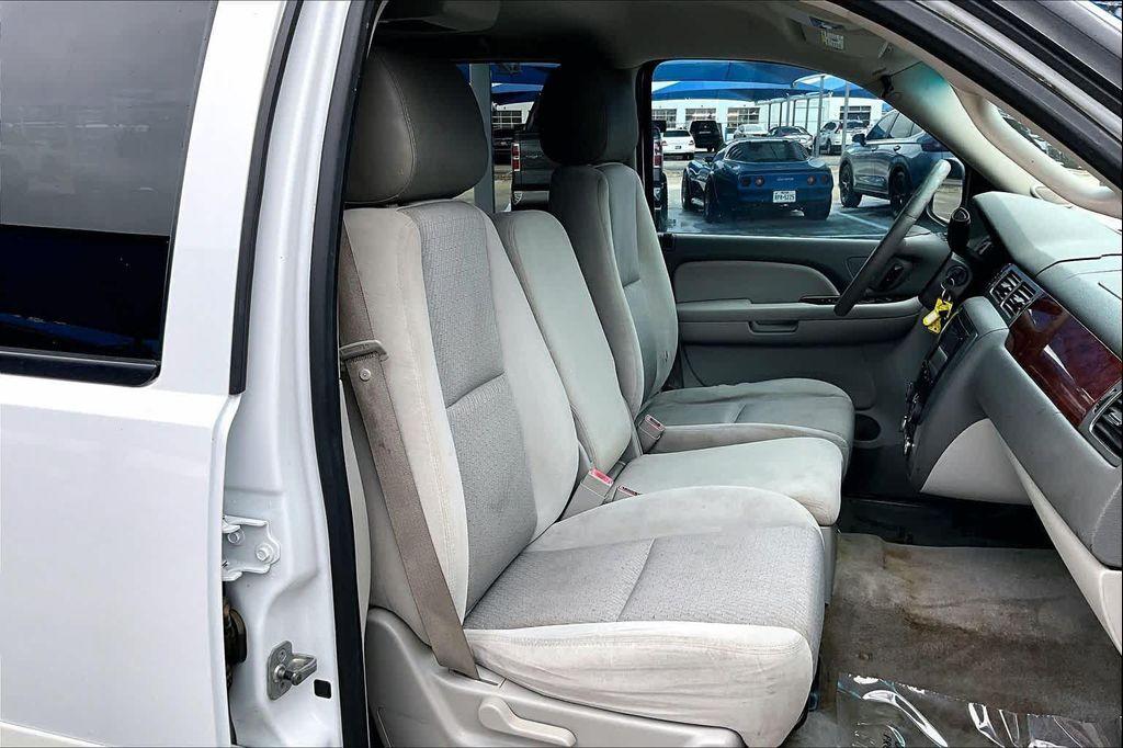 used 2009 GMC Yukon XL car, priced at $5,995