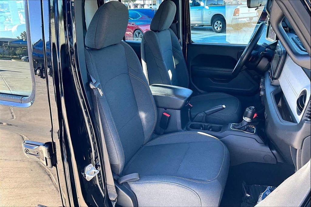 used 2024 Jeep Gladiator car, priced at $32,215