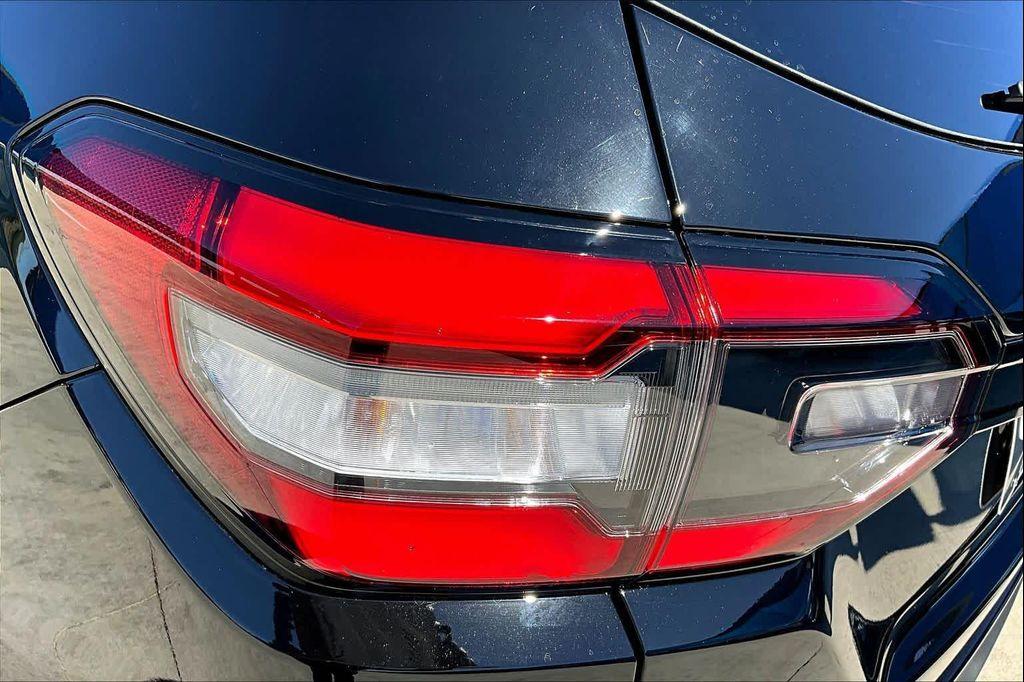 new 2025 Honda Pilot car, priced at $47,933