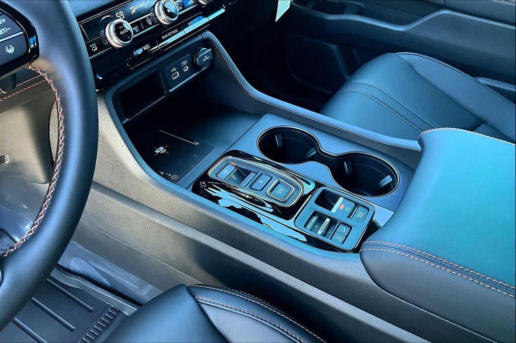 new 2025 Honda Pilot car, priced at $47,933