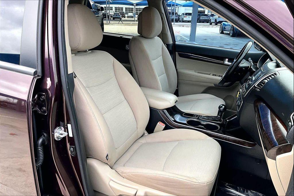 used 2014 Kia Sorento car, priced at $8,952