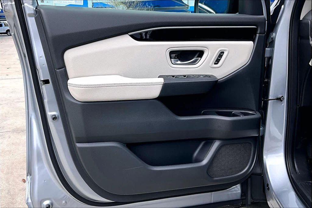 new 2026 Honda Pilot car, priced at $48,090