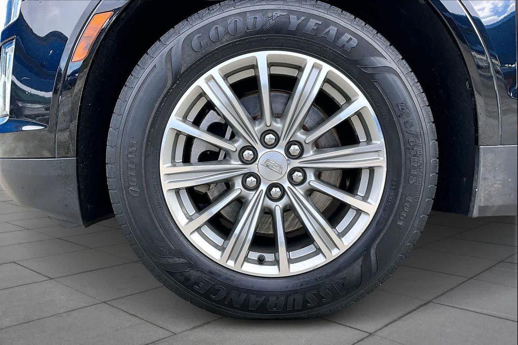 used 2018 Cadillac XT5 car, priced at $10,959