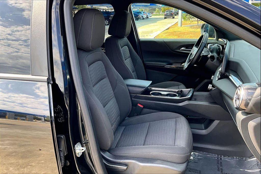 used 2025 Chevrolet Equinox car, priced at $23,200