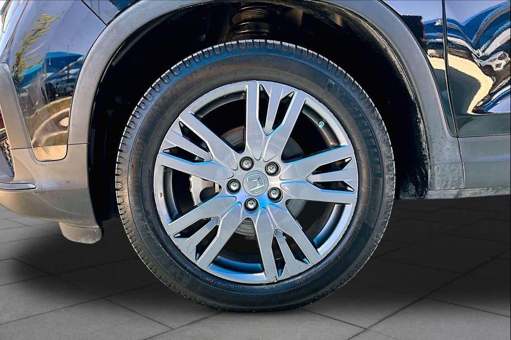 used 2022 Honda Pilot car, priced at $22,177