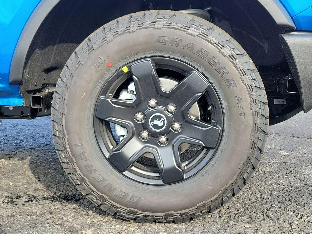 new 2025 Ford Bronco car, priced at $43,320