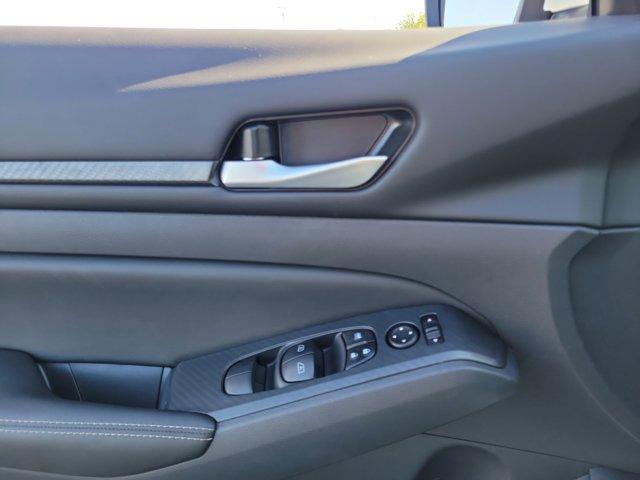 new 2025 Nissan Altima car