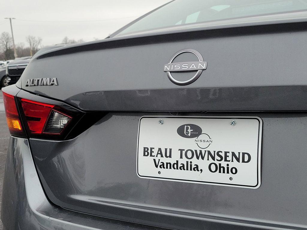 new 2025 Nissan Altima car