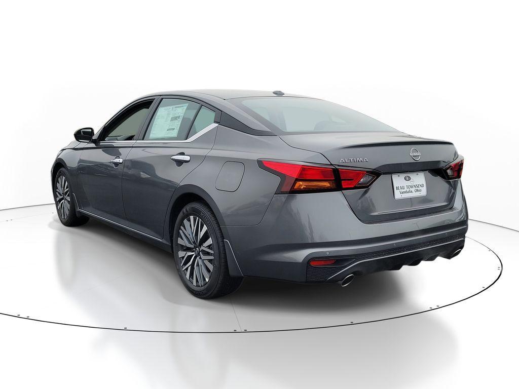 new 2025 Nissan Altima car