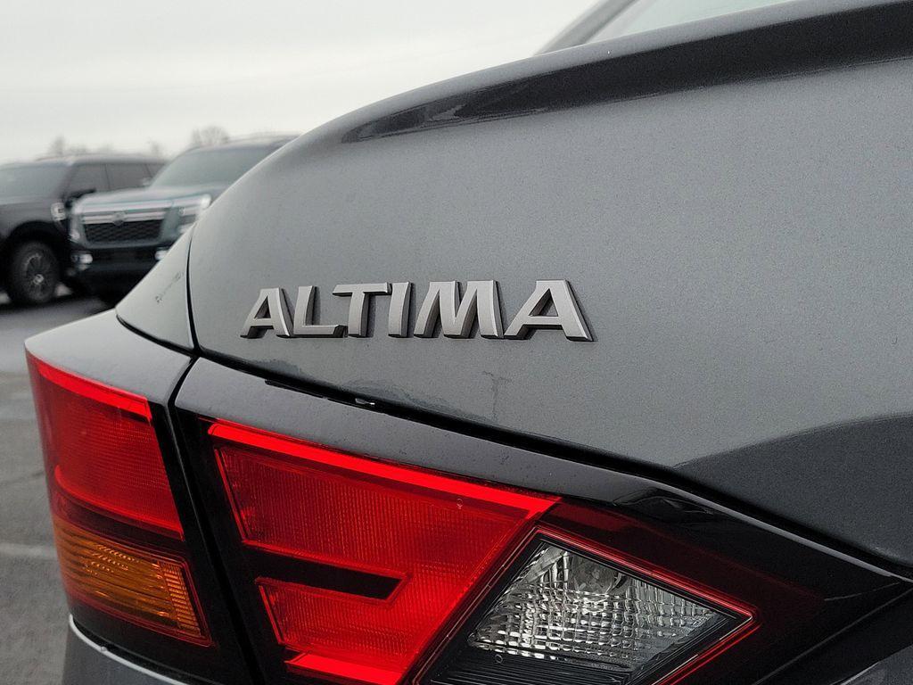 new 2025 Nissan Altima car