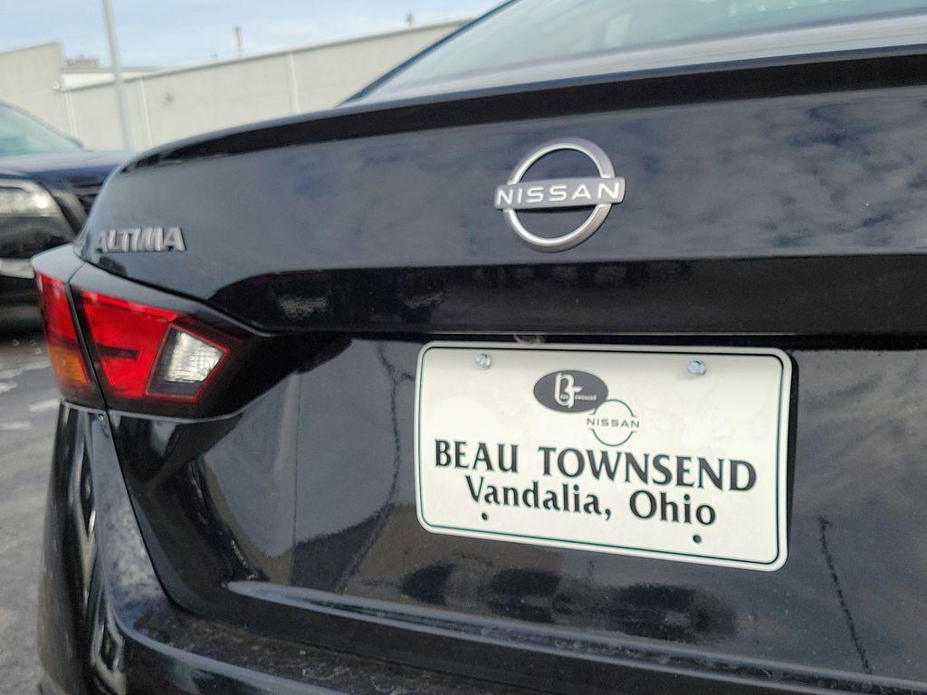 new 2025 Nissan Altima car