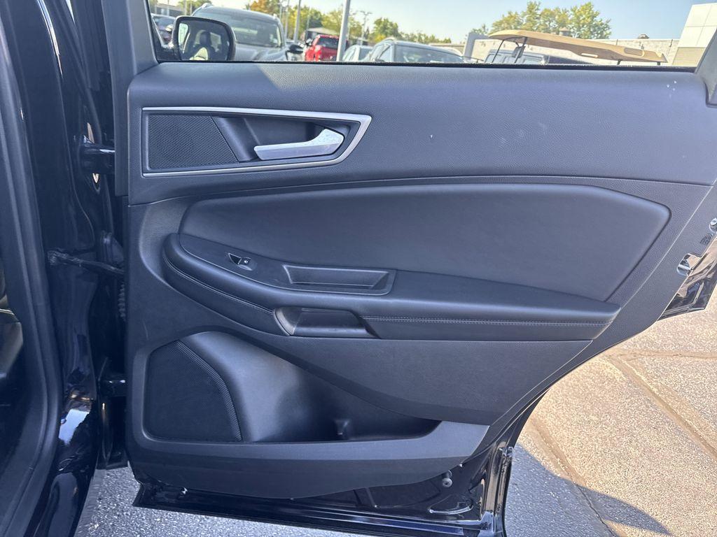 used 2024 Ford Edge car, priced at $24,995