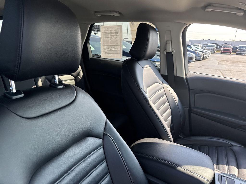used 2024 Ford Edge car, priced at $24,995