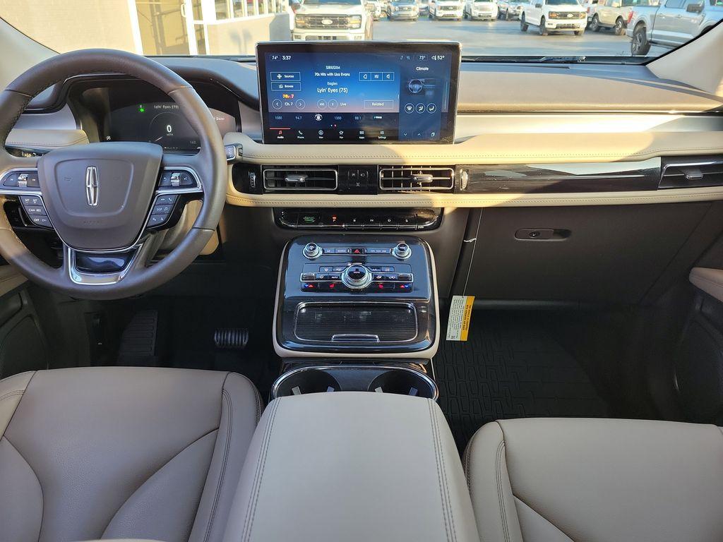 used 2023 Lincoln Nautilus car, priced at $33,995