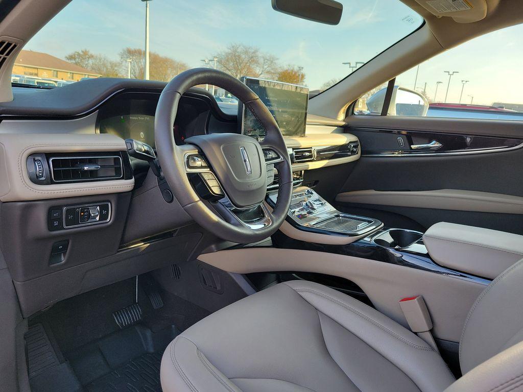 used 2023 Lincoln Nautilus car, priced at $33,995