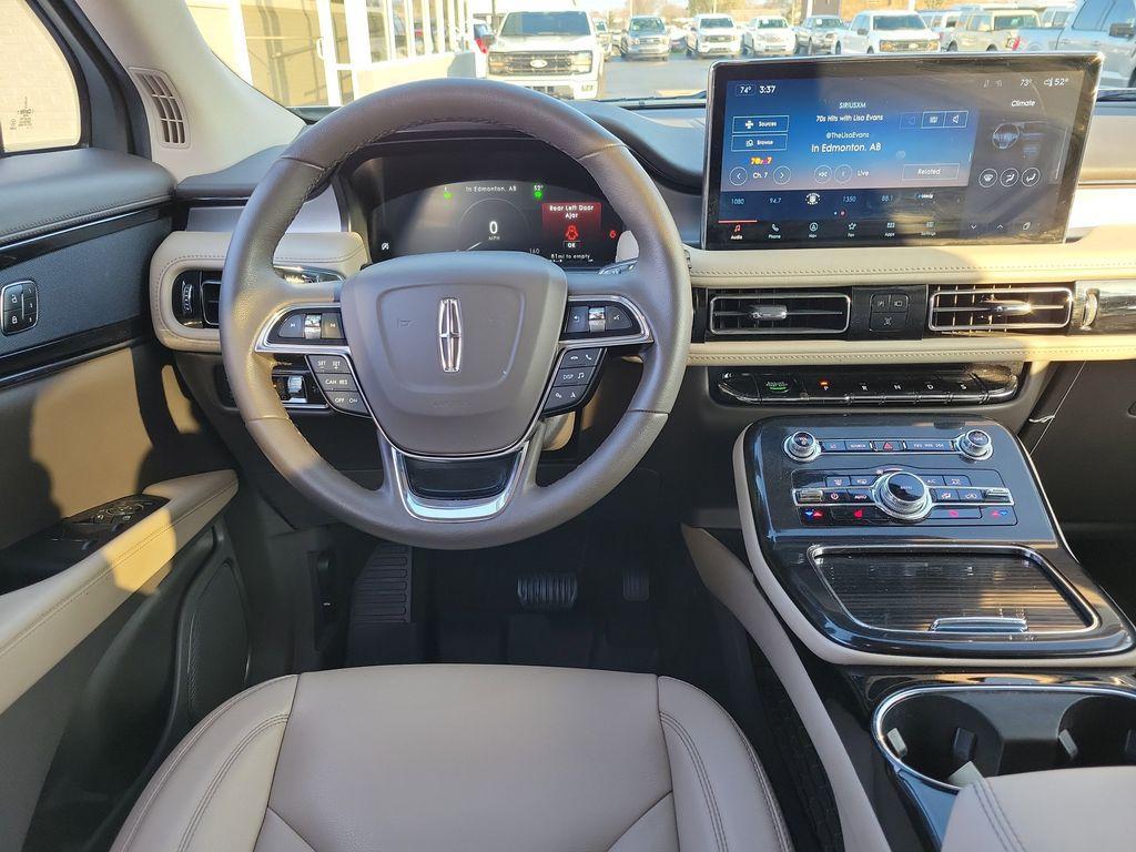 used 2023 Lincoln Nautilus car, priced at $33,995