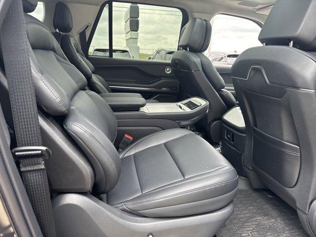 new 2025 Lincoln Navigator L car, priced at $107,505