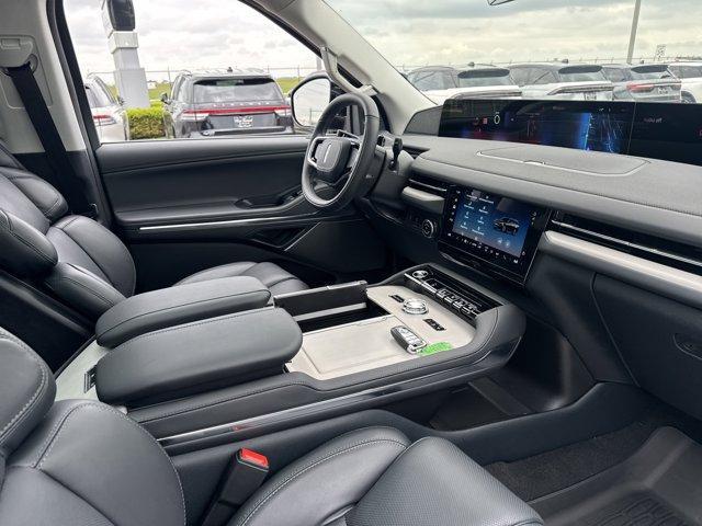 new 2025 Lincoln Navigator L car, priced at $107,505