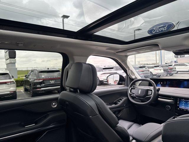 new 2025 Lincoln Navigator L car, priced at $107,505