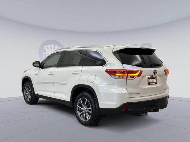 used 2019 Toyota Highlander Hybrid car, priced at $23,278
