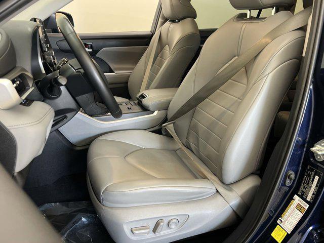 used 2021 Toyota Highlander Hybrid car, priced at $26,133