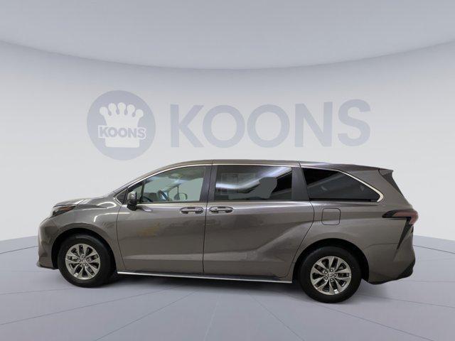 used 2024 Toyota Sienna car, priced at $31,473