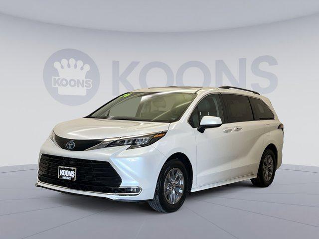 used 2024 Toyota Sienna car, priced at $36,926