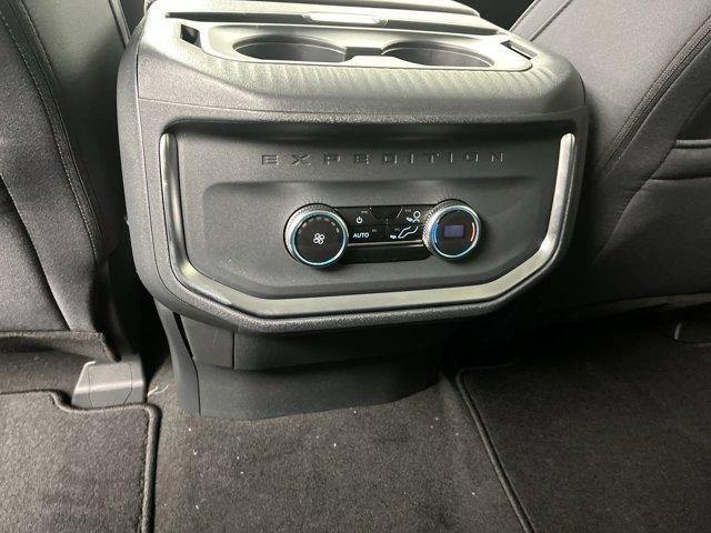 new 2025 Ford Expedition Max car, priced at $72,735