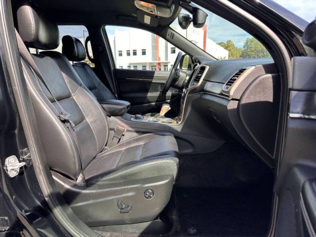 used 2017 Jeep Grand Cherokee car, priced at $12,900