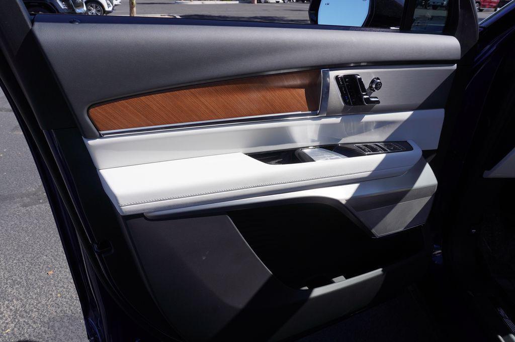 new 2026 Cadillac VISTIQ car, priced at $81,015