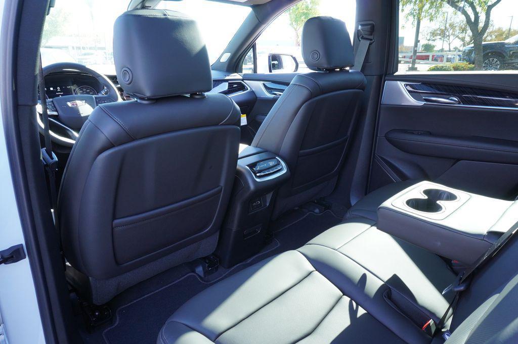 new 2025 Cadillac XT6 car, priced at $61,765