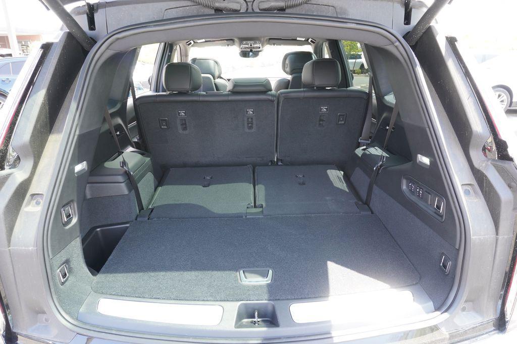 new 2026 Cadillac VISTIQ car, priced at $79,415