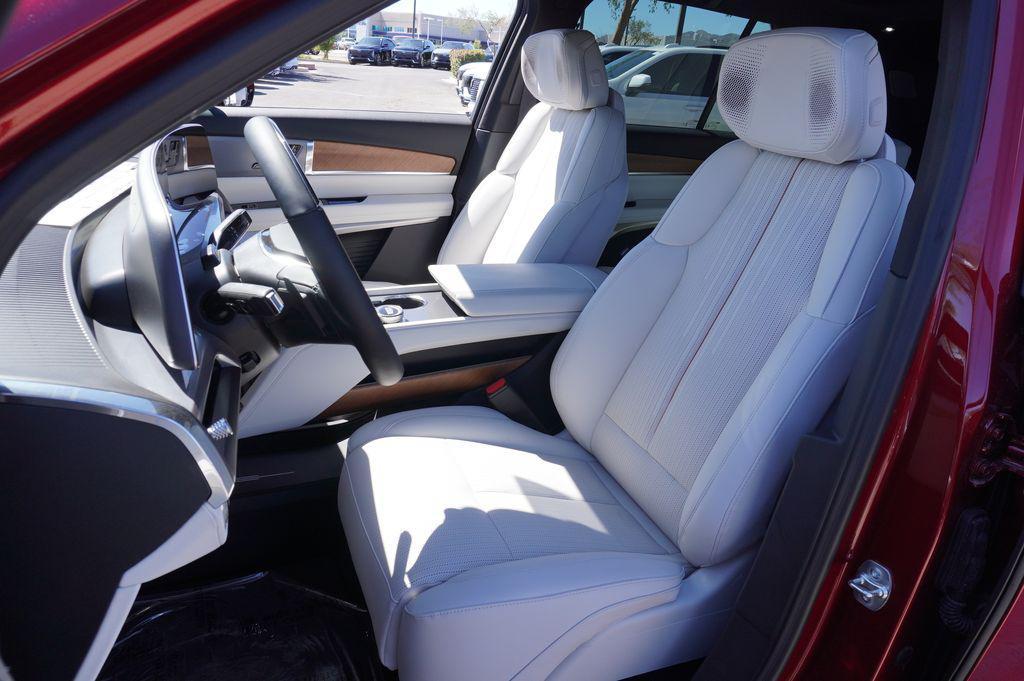 new 2026 Cadillac VISTIQ car, priced at $81,115