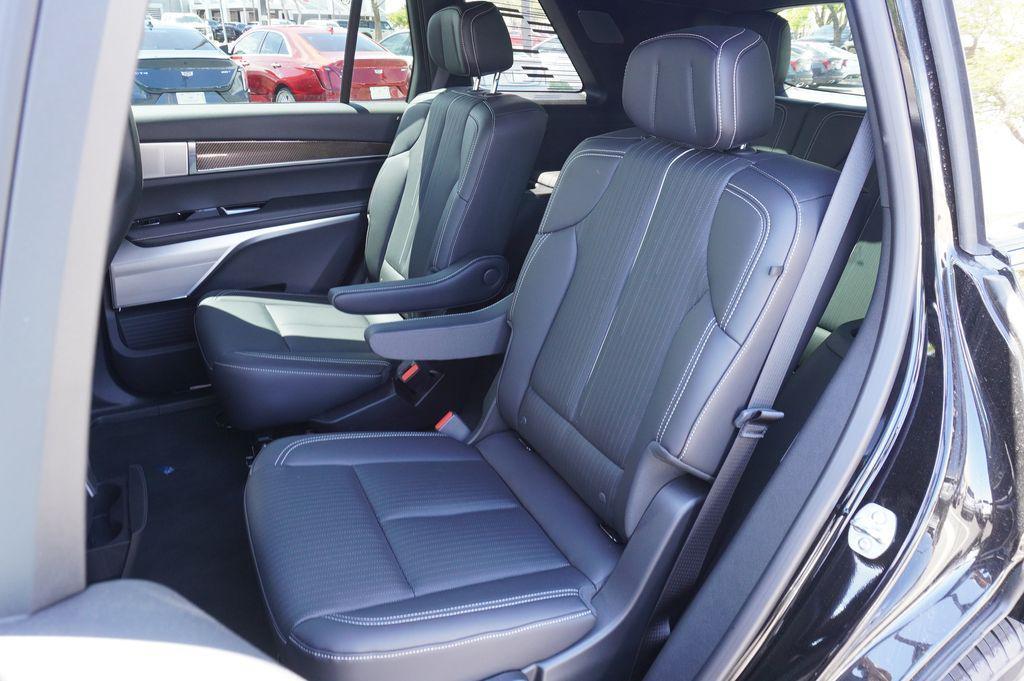 new 2026 Cadillac VISTIQ car, priced at $80,215