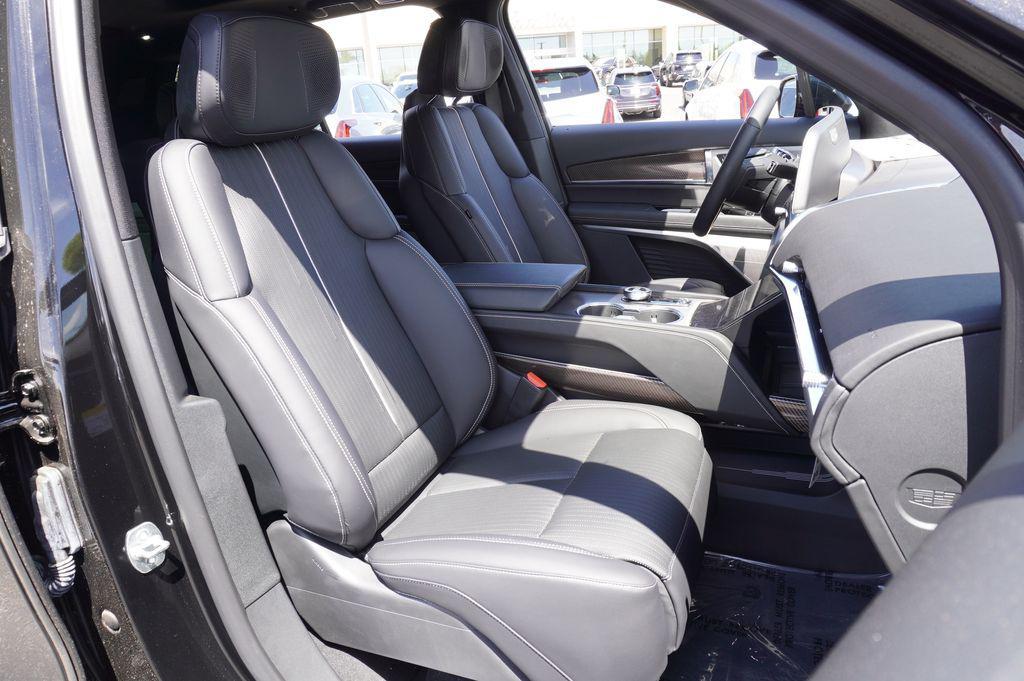 new 2026 Cadillac VISTIQ car, priced at $80,215