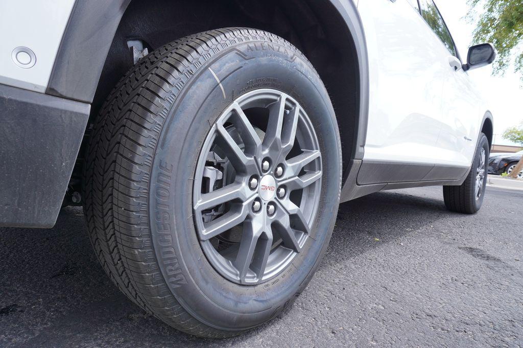 new 2025 GMC Acadia car, priced at $42,500