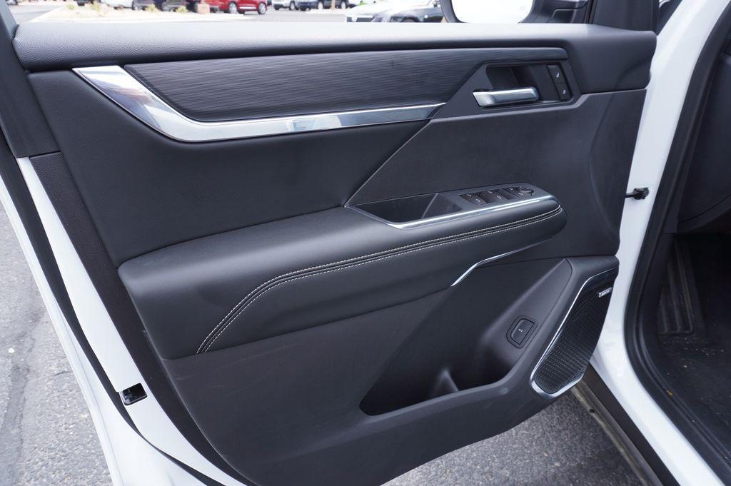 new 2025 GMC Acadia car, priced at $42,500