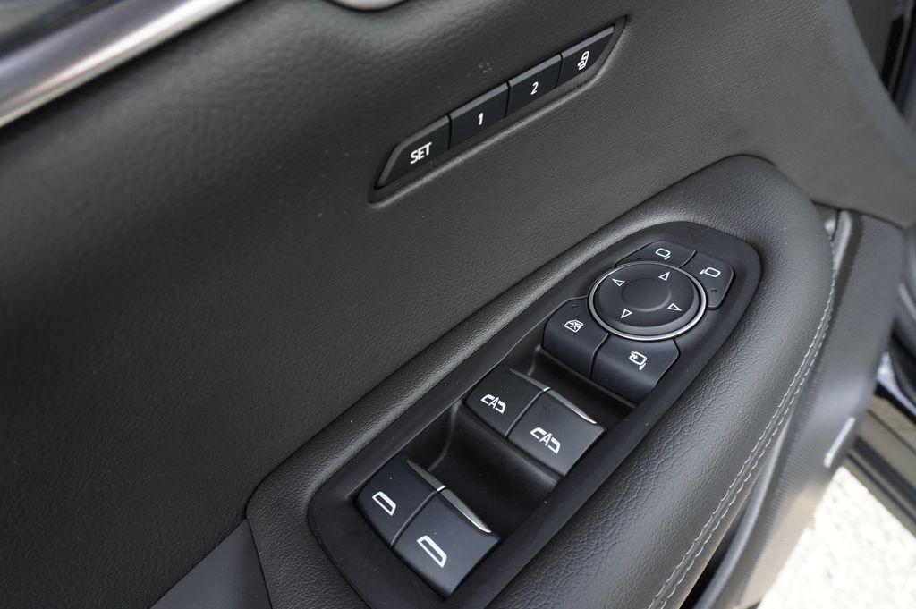 used 2025 Cadillac XT6 car, priced at $43,453