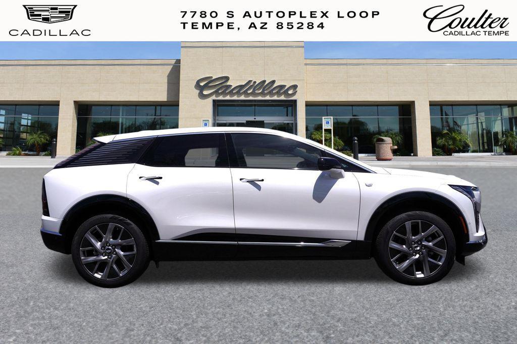 new 2025 Cadillac OPTIQ car, priced at $55,615