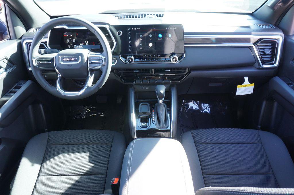 new 2026 GMC Canyon car, priced at $43,025