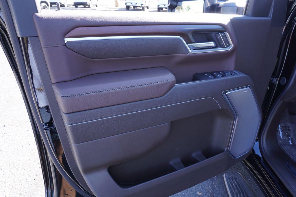 new 2026 GMC Sierra 2500 car, priced at $87,120