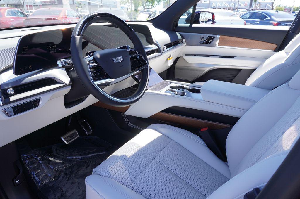 new 2026 Cadillac VISTIQ car, priced at $81,115